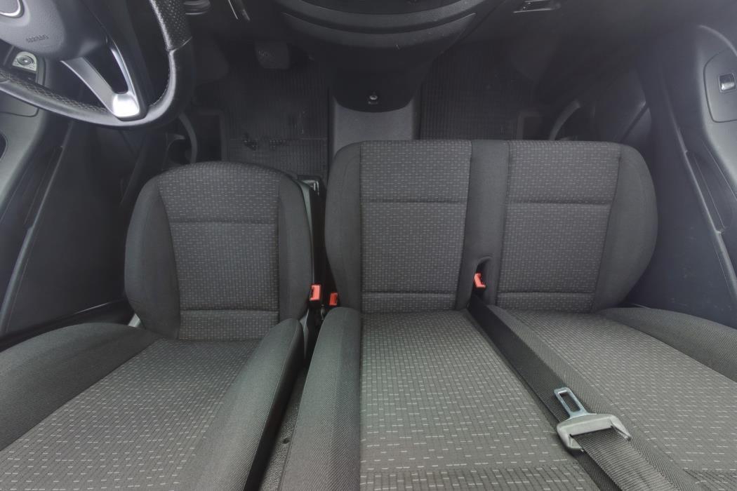 MERCEDES-BENZ VITO 2021