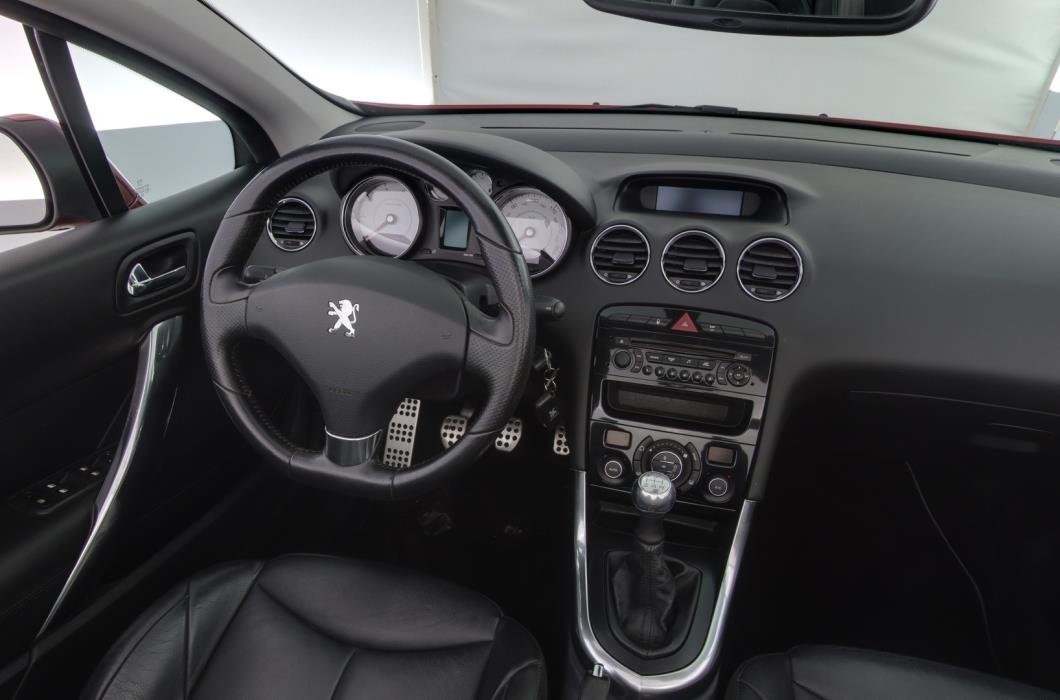 PEUGEOT 308 2011