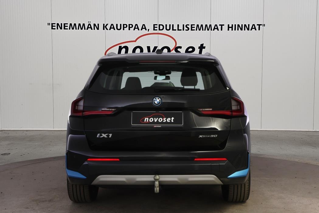 BMW IX1 2023