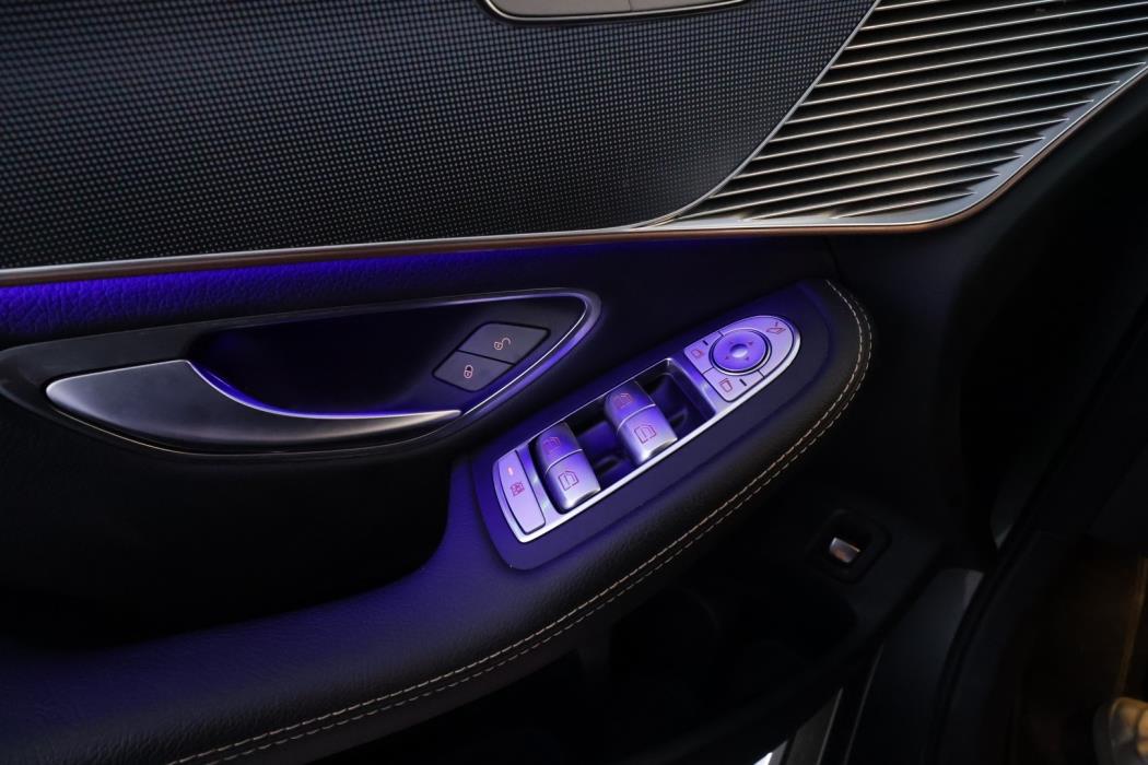 MERCEDES-BENZ EQC 2022