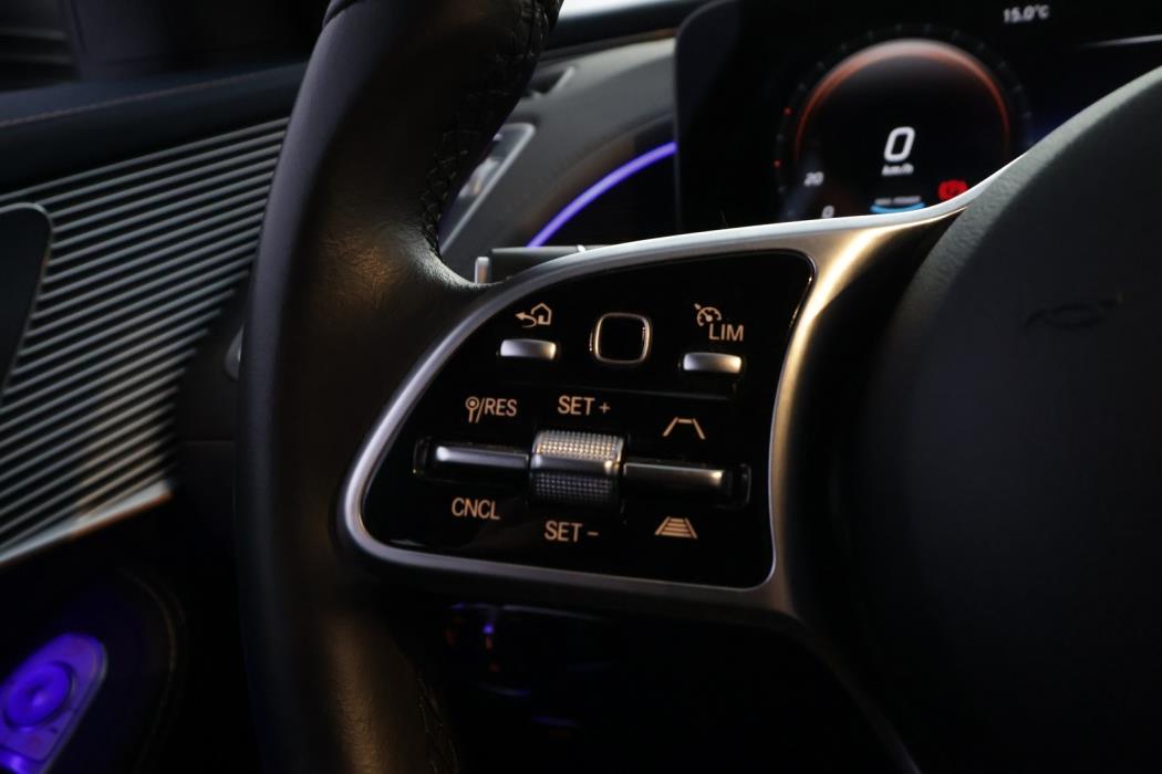 MERCEDES-BENZ EQC 2022