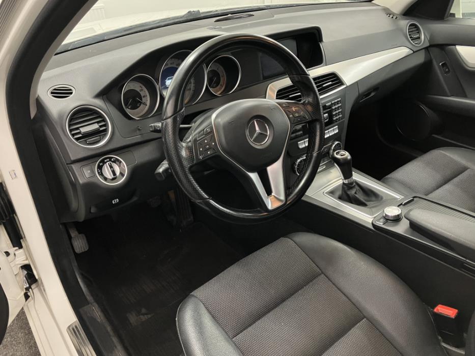 MERCEDES-BENZ C 2011