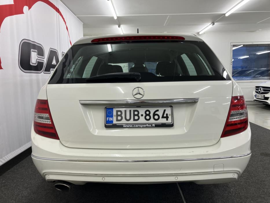 MERCEDES-BENZ C 2011