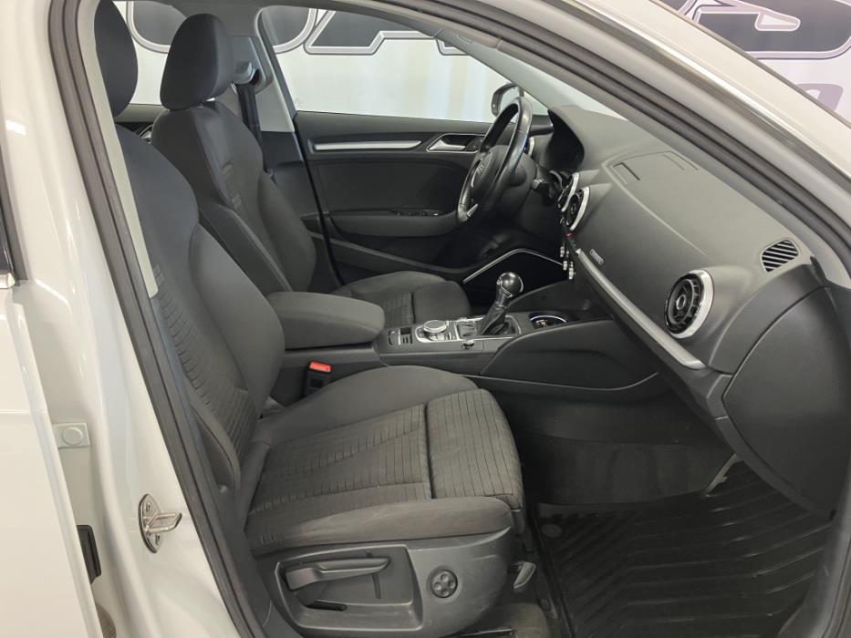 AUDI A3 2016