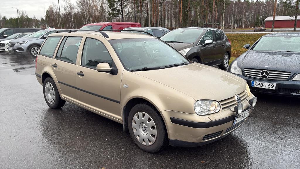 VOLKSWAGEN Golf 2003