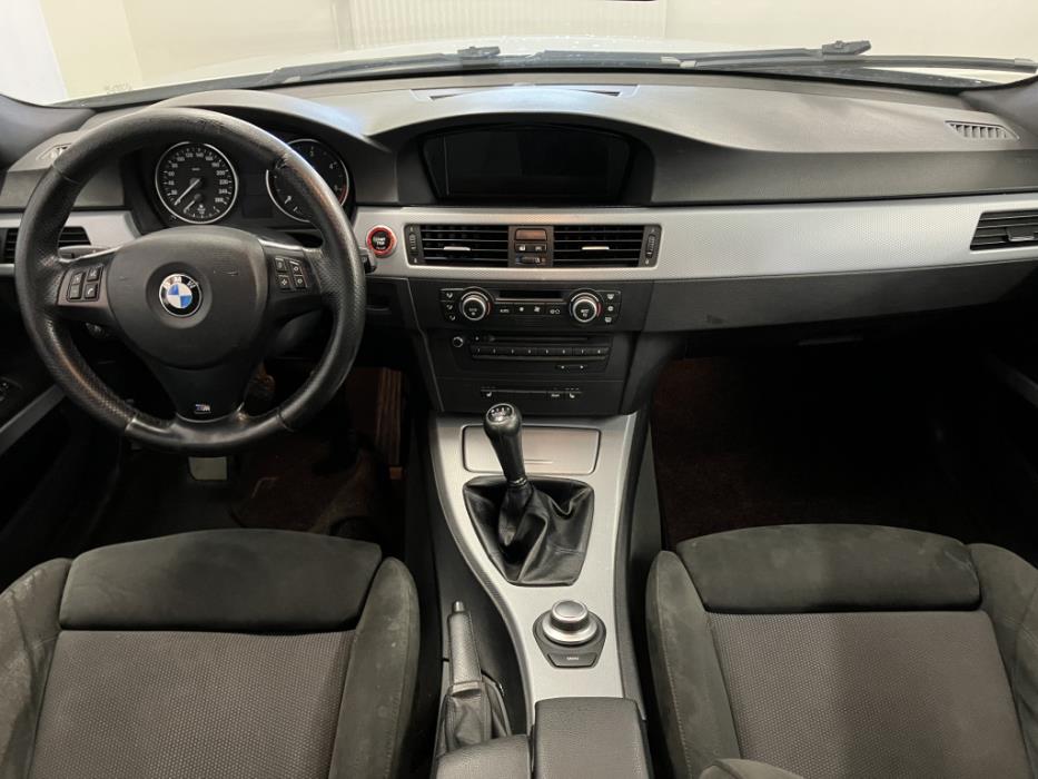 BMW 320 2009