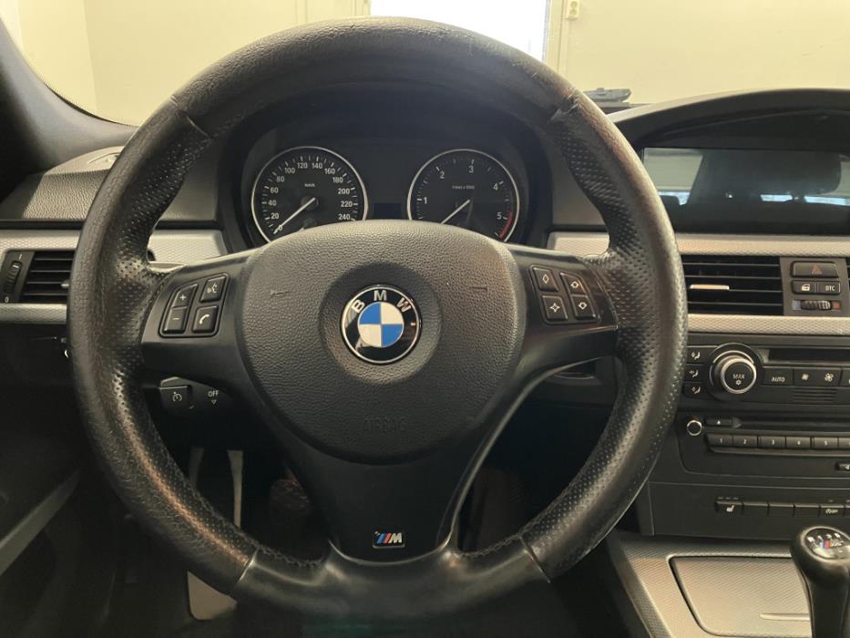 BMW 320 2009