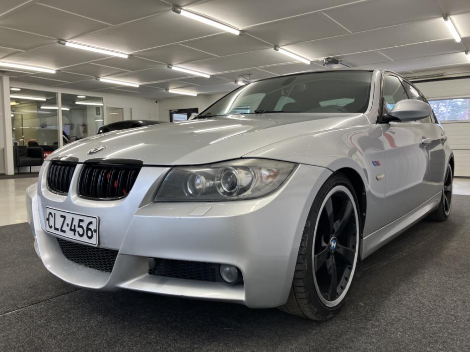 BMW 320 2009