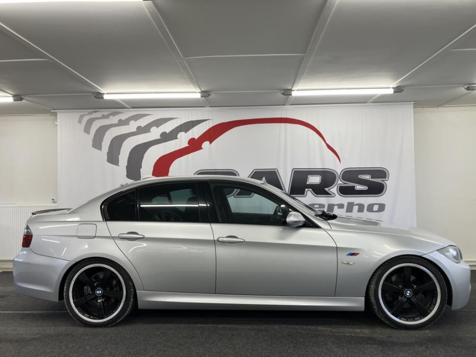 BMW 320 2009