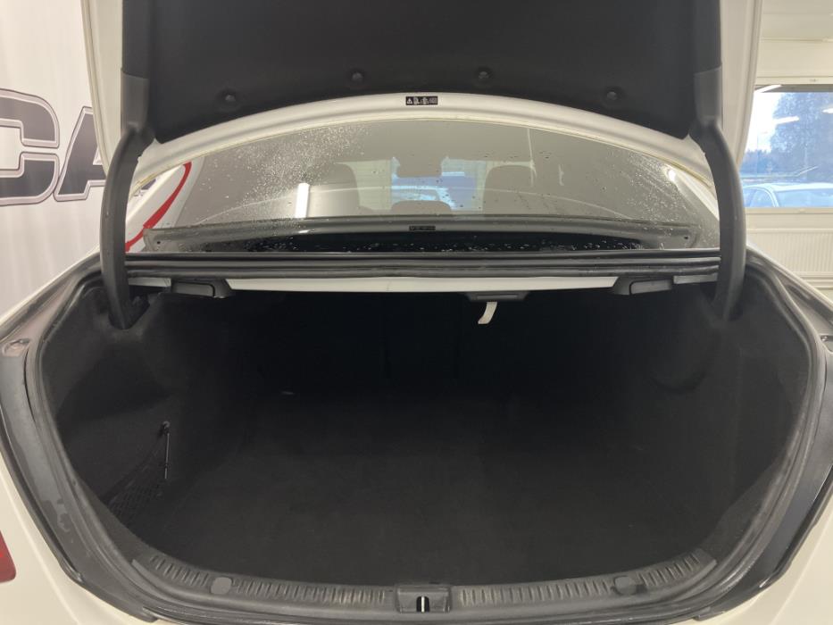 MERCEDES-BENZ E 2017