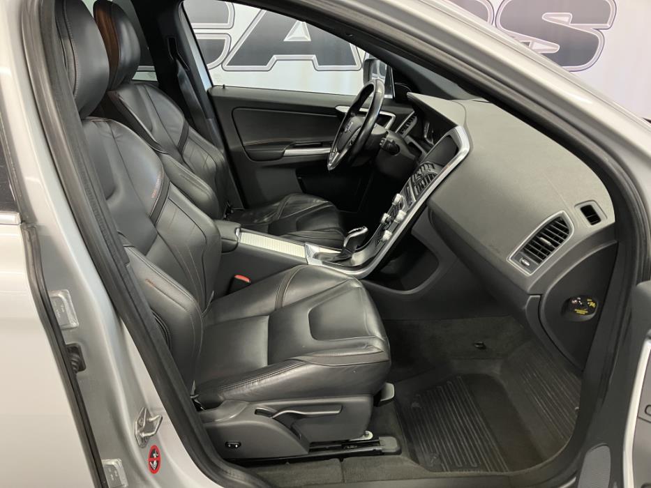 VOLVO XC60 2015