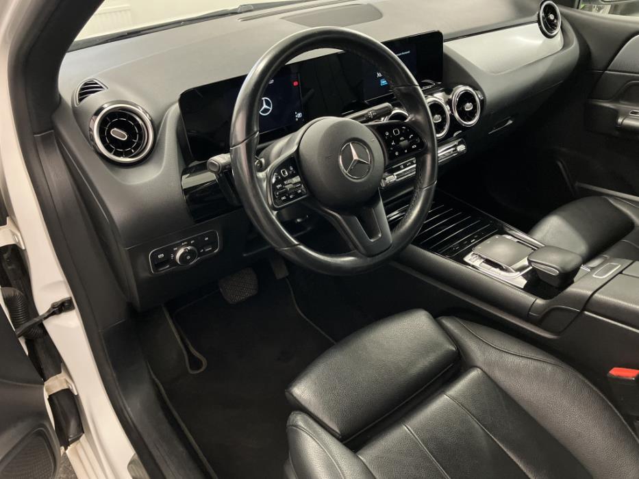 MERCEDES-BENZ B 180 D 2019