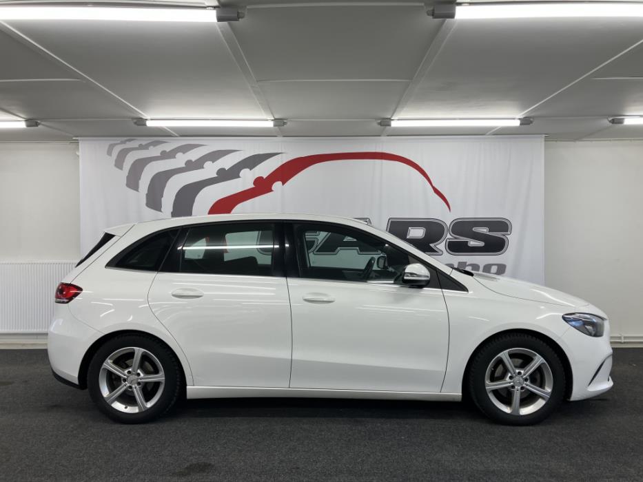 MERCEDES-BENZ B 180 D 2019