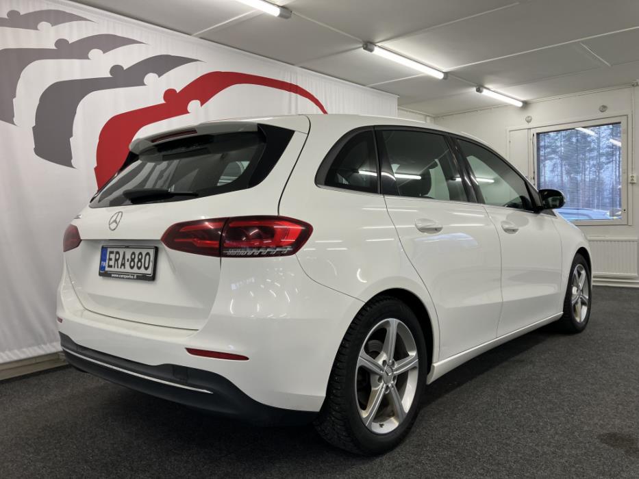 MERCEDES-BENZ B 180 D 2019