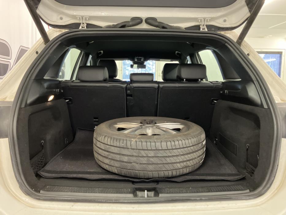 MERCEDES-BENZ B 180 D 2019