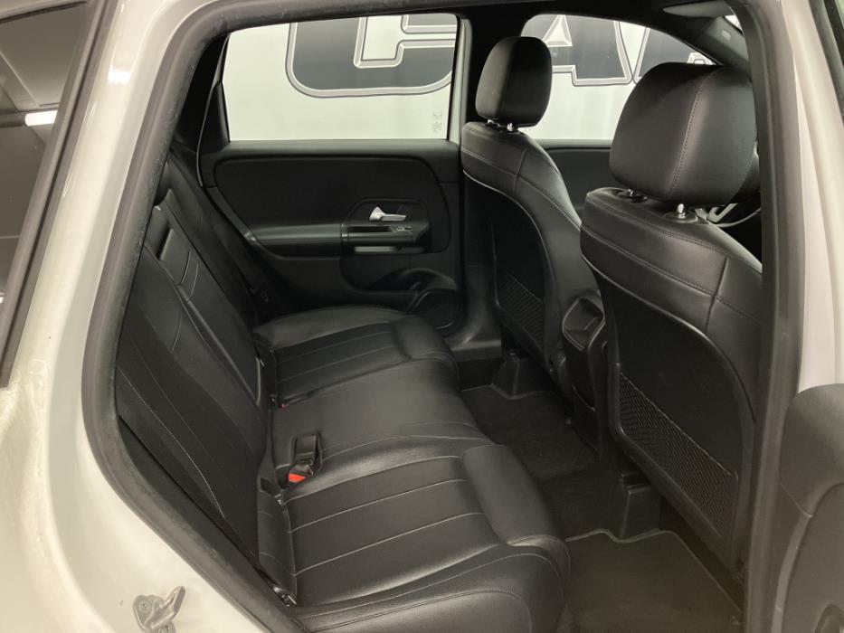 MERCEDES-BENZ B 180 D 2019