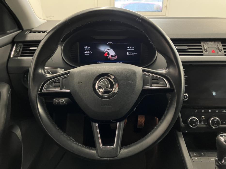 SKODA OCTAVIA 2019
