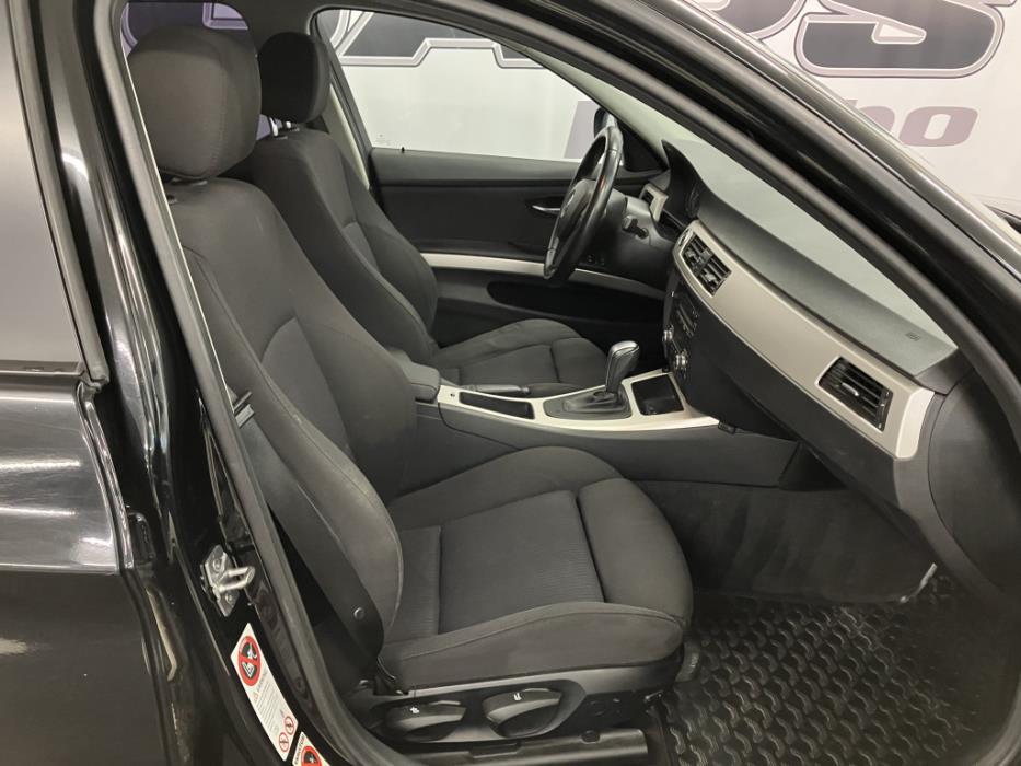 BMW 320 2011
