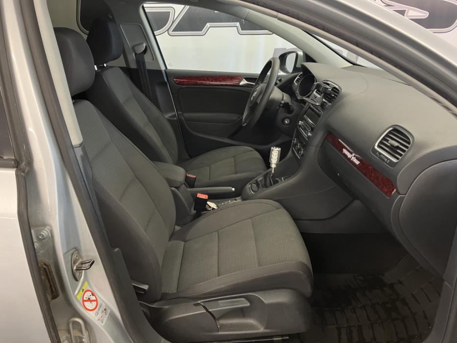 VOLKSWAGEN GOLF 2011