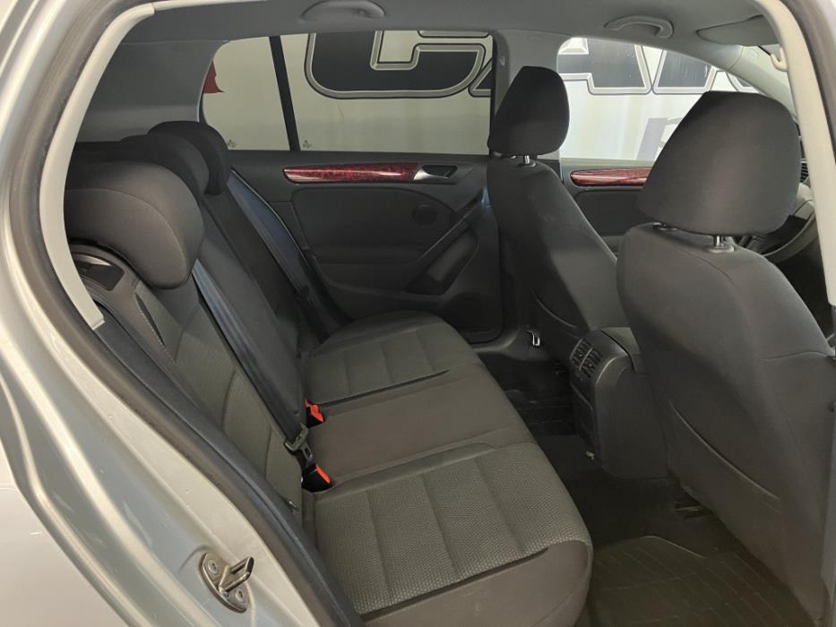 VOLKSWAGEN GOLF 2011