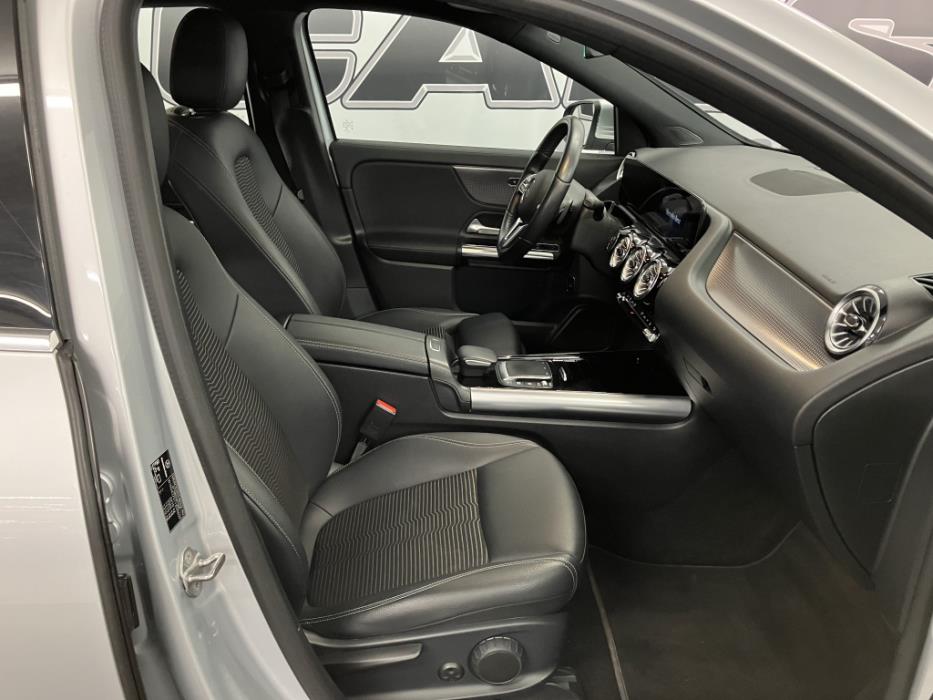 MERCEDES-BENZ EQA 250 2022