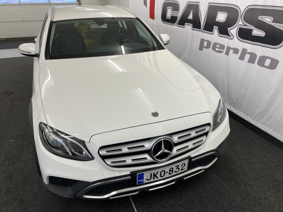 MERCEDES-BENZ E 2017