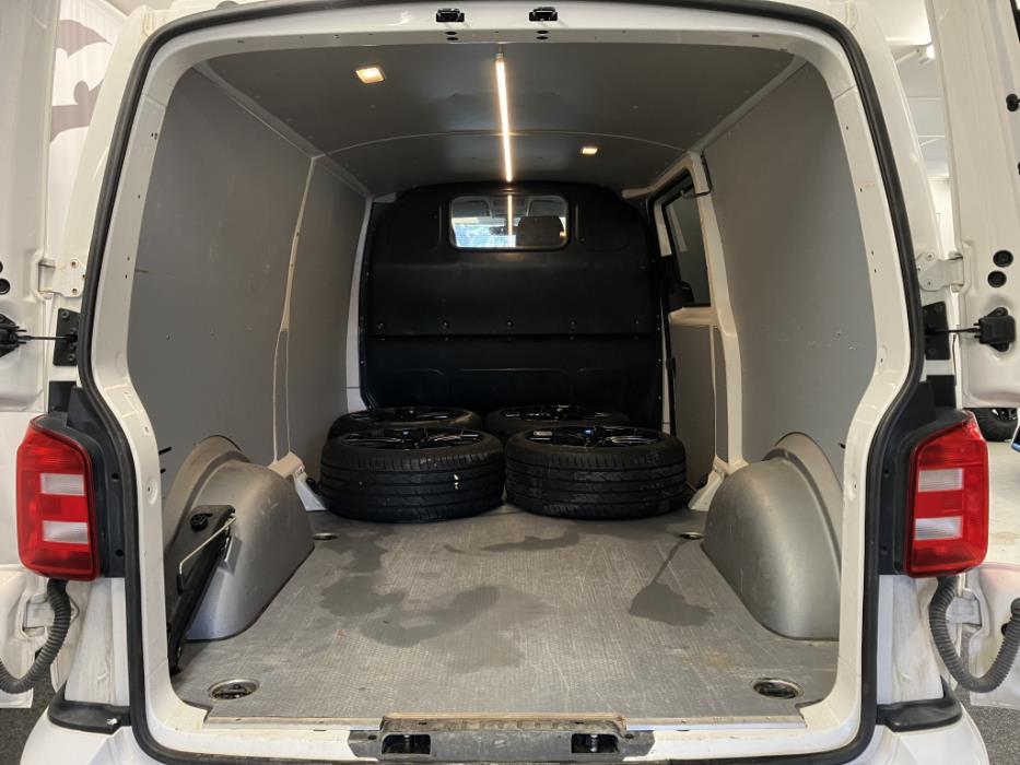 VOLKSWAGEN Transporter 2018