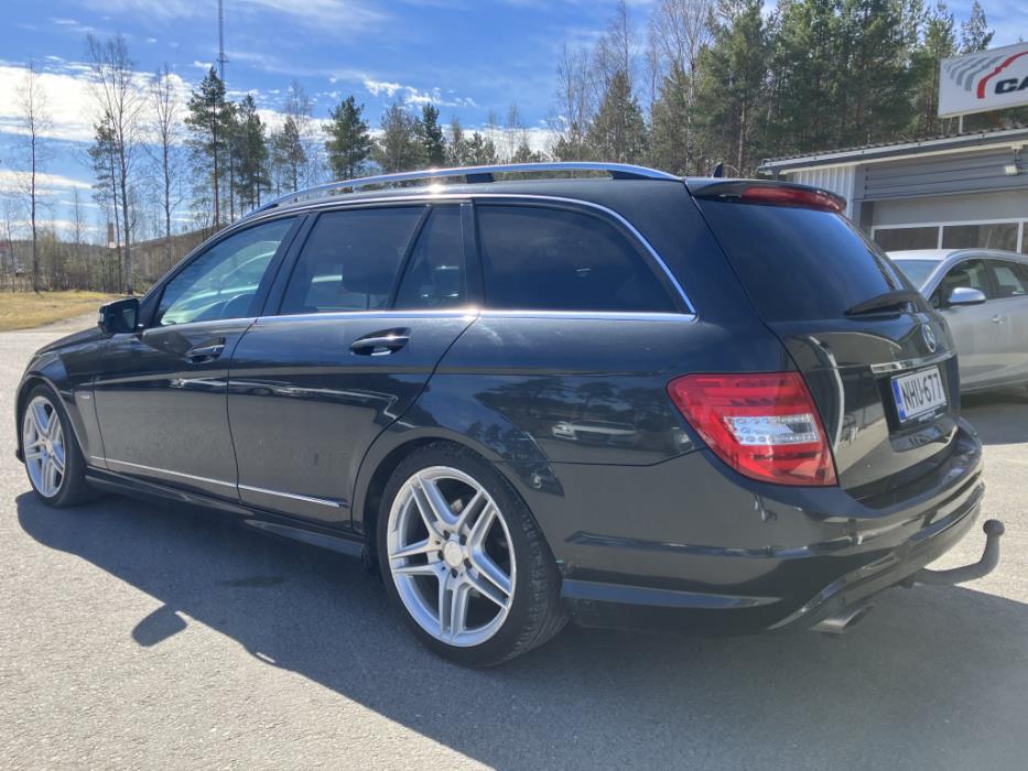 MERCEDES-BENZ C 2011