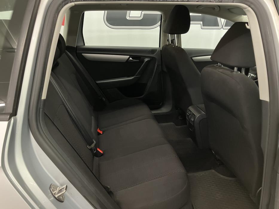 VOLKSWAGEN PASSAT 2014