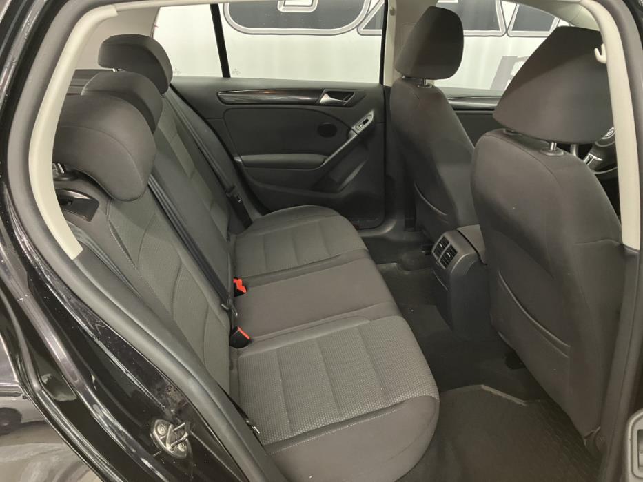 VOLKSWAGEN GOLF 2012