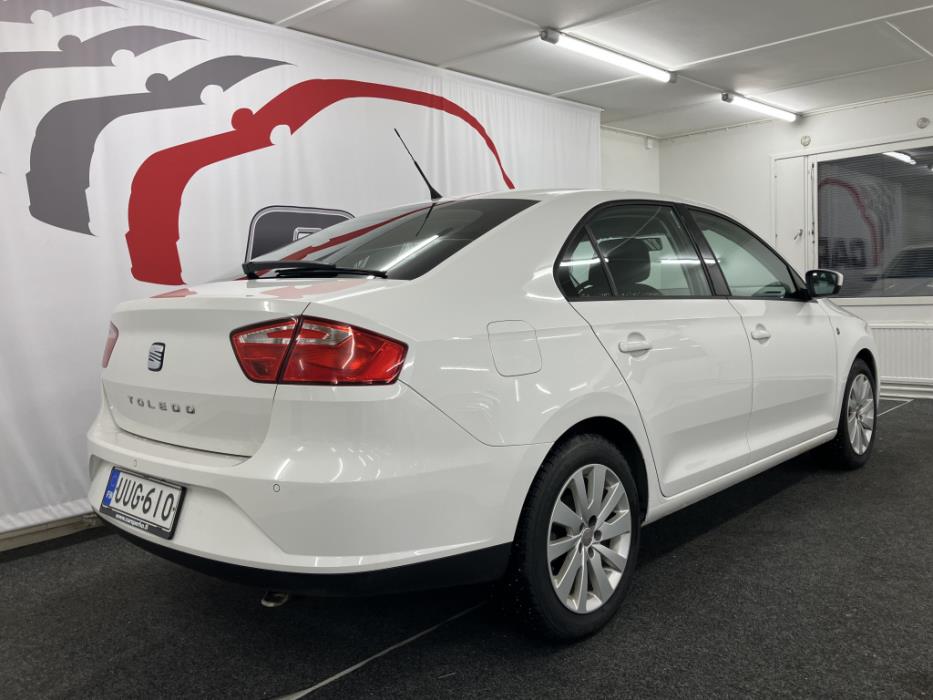 SEAT TOLEDO 2012