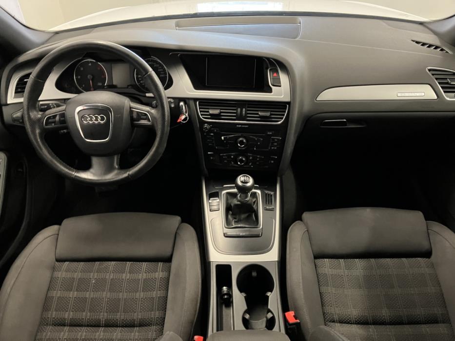 AUDI A4 2012