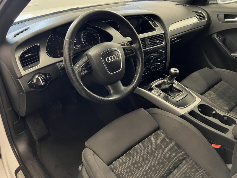 AUDI A4 2012