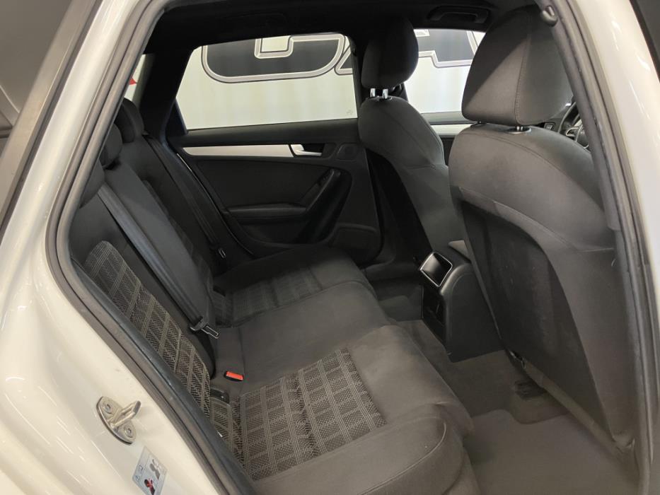 AUDI A4 2012