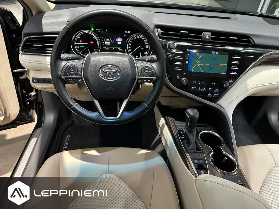 TOYOTA Camry 2019