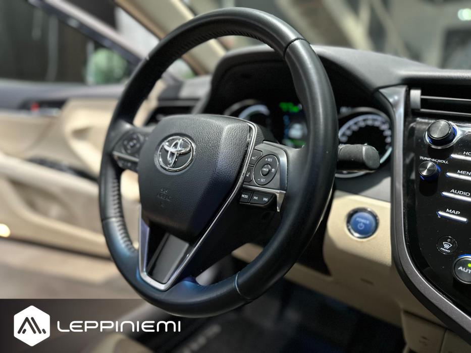 TOYOTA Camry 2019