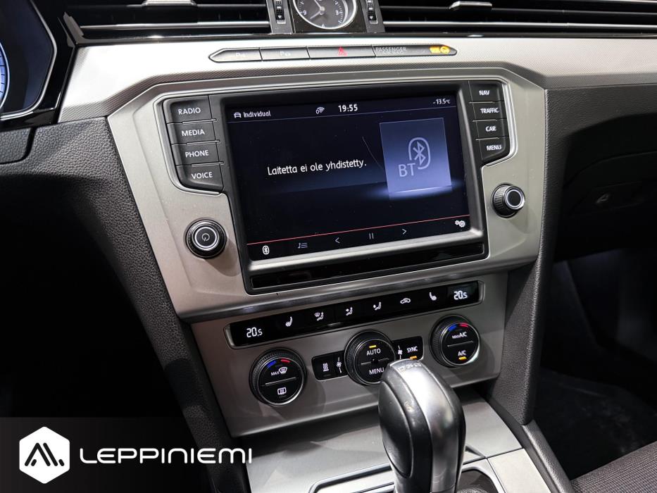 VOLKSWAGEN Passat 2016