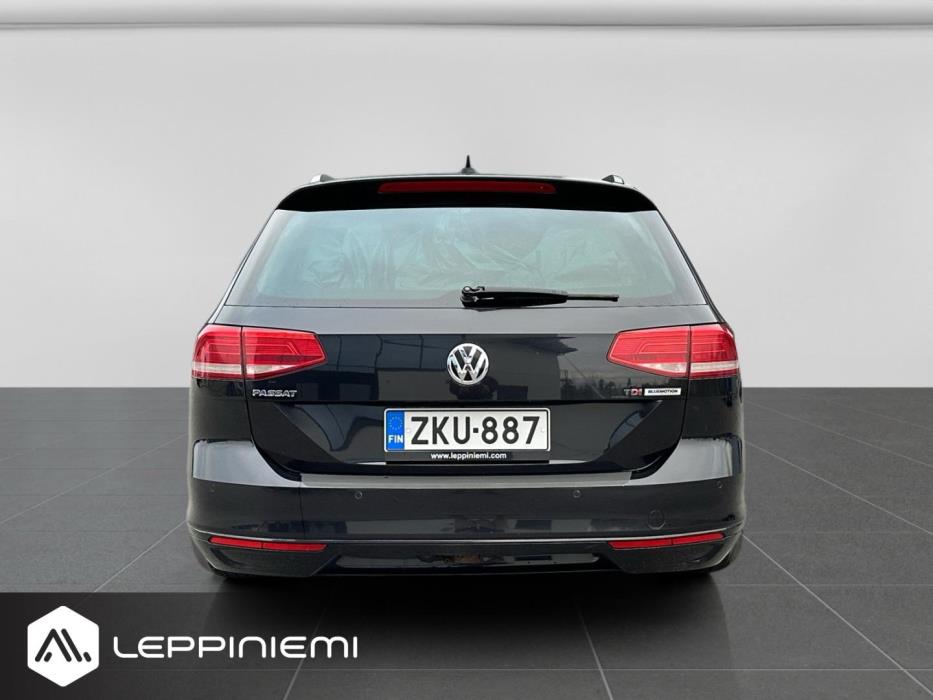 VOLKSWAGEN Passat 2016
