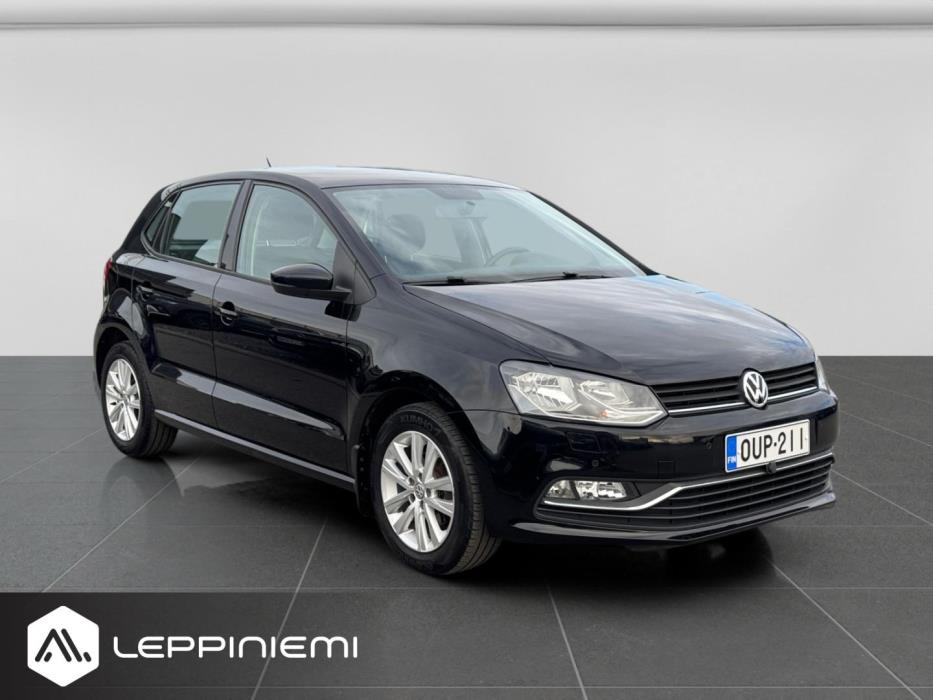 VOLKSWAGEN Polo 2015