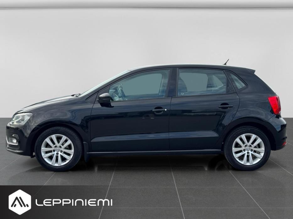 VOLKSWAGEN Polo 2015