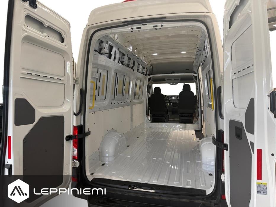 VOLKSWAGEN Crafter 2023