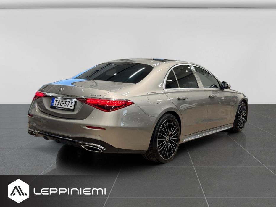 MERCEDES-BENZ S 2023