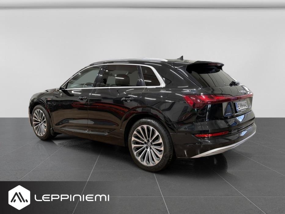 AUDI e-tron 2020