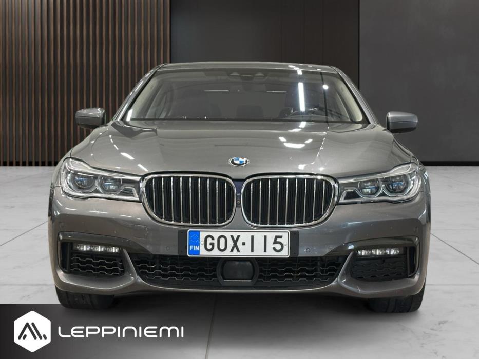 BMW 750 2019