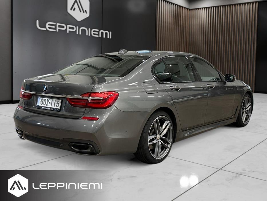 BMW 750 2019