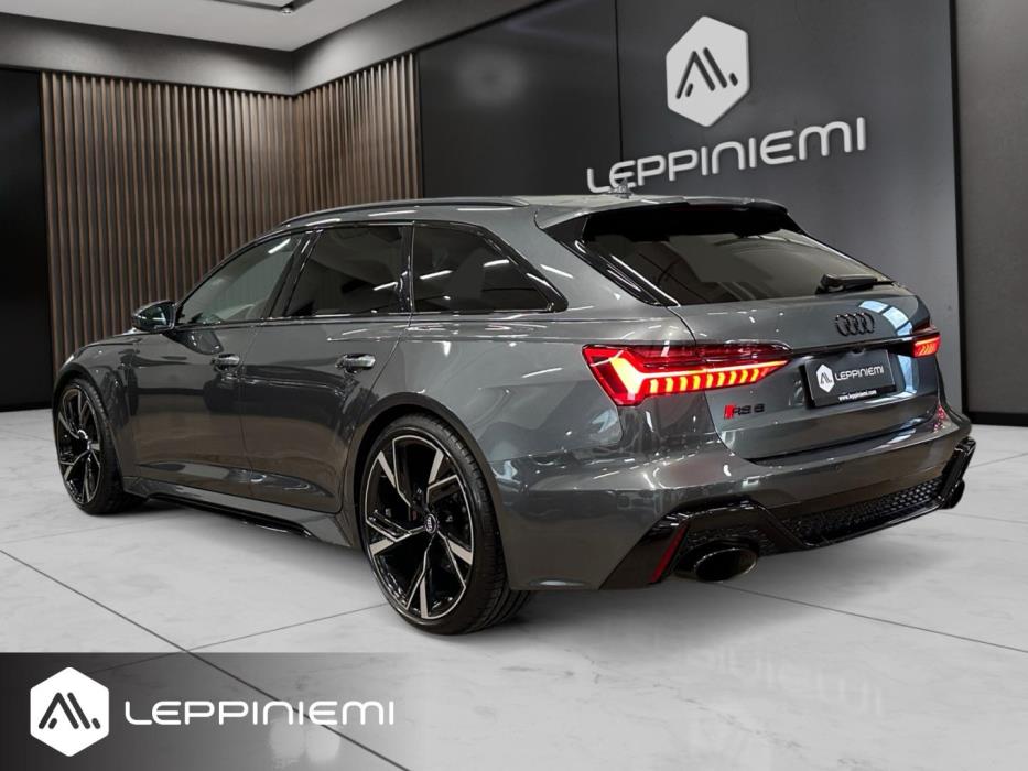 AUDI RS6 2020