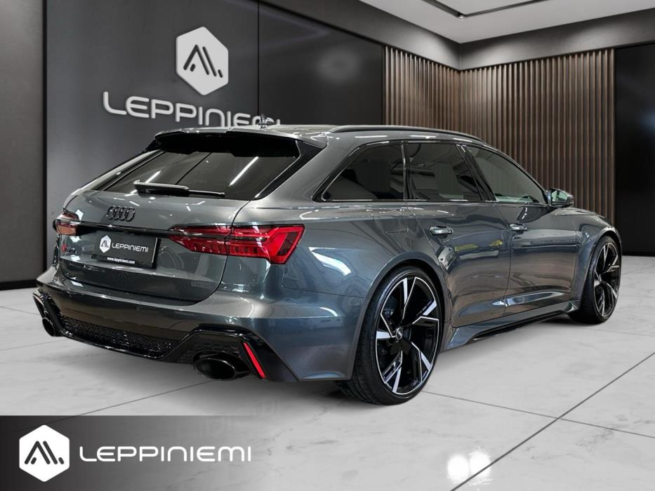 AUDI RS6 2020