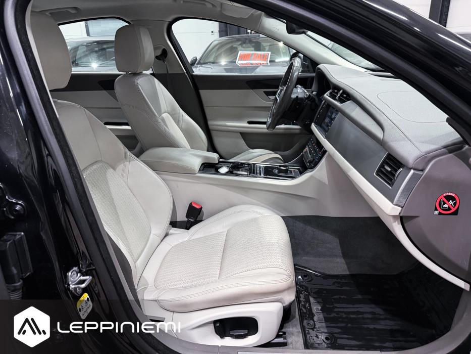 JAGUAR XF 2018
