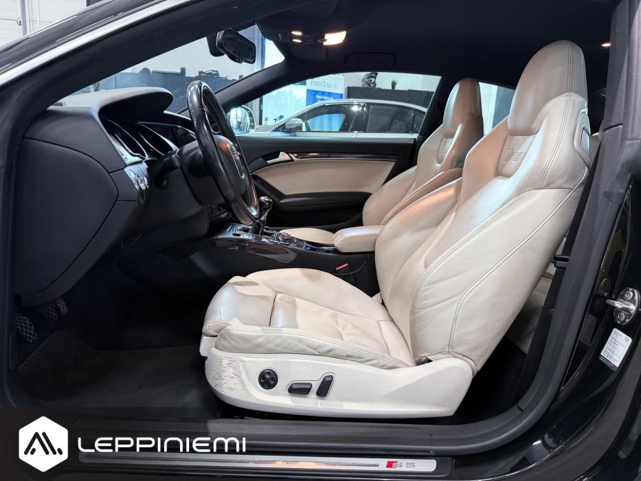 AUDI S5 2008
