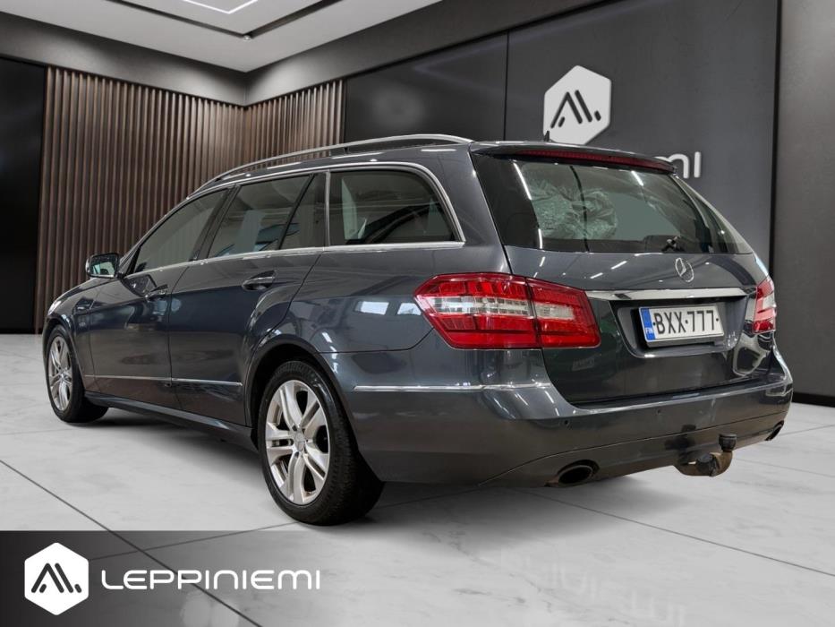 MERCEDES-BENZ E 2010